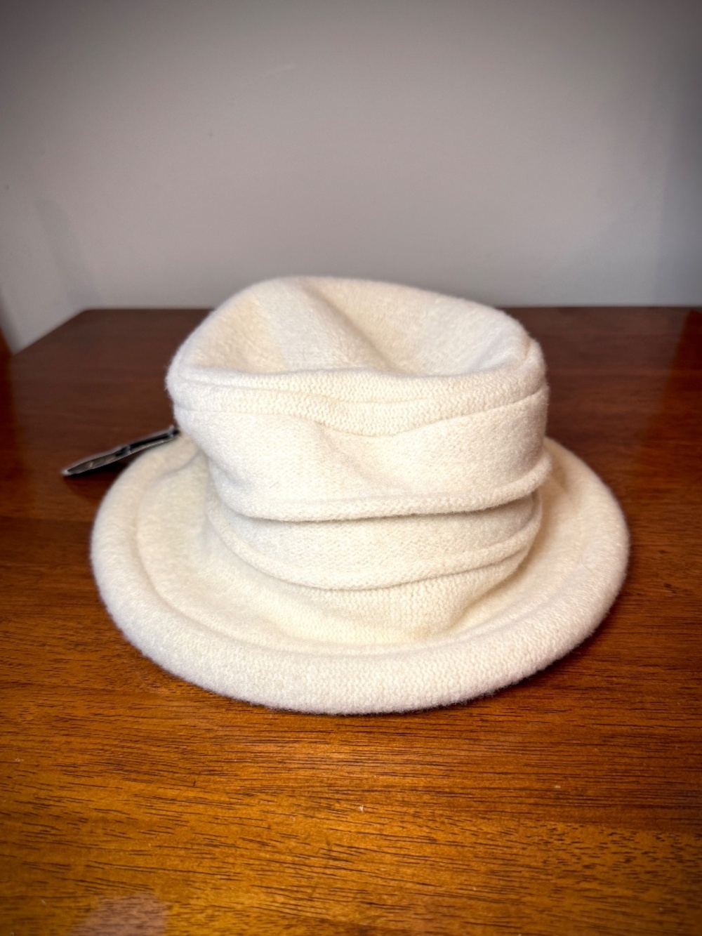 Scala 100% Boiled Wool Cloche Hat Ivory NWT Packable
